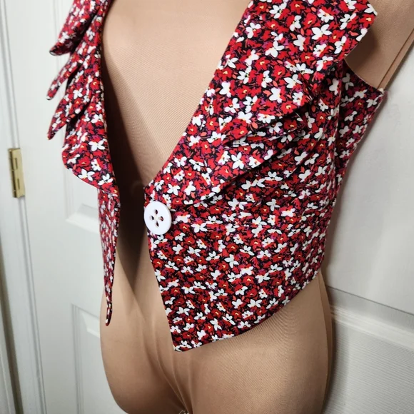 XOXO Floral Vest Red And White Ruffles Size Small - Picture 2 of 7